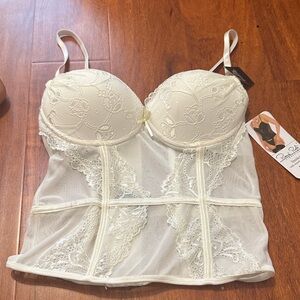 NWT /Rene Rofe  Cream Lace Bustier w/o panties